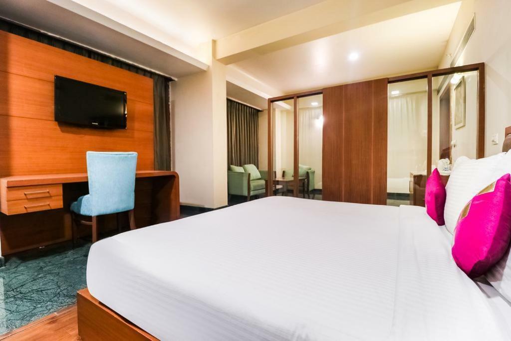 La Silver Leaf Hotel Nawashahr ภายนอก รูปภาพ