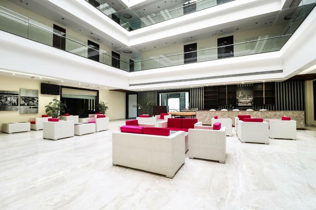 La Silver Leaf Hotel Nawashahr ภายนอก รูปภาพ
