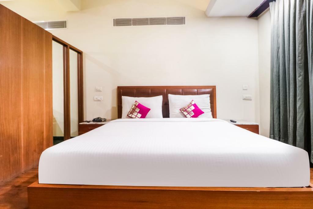 La Silver Leaf Hotel Nawashahr ภายนอก รูปภาพ